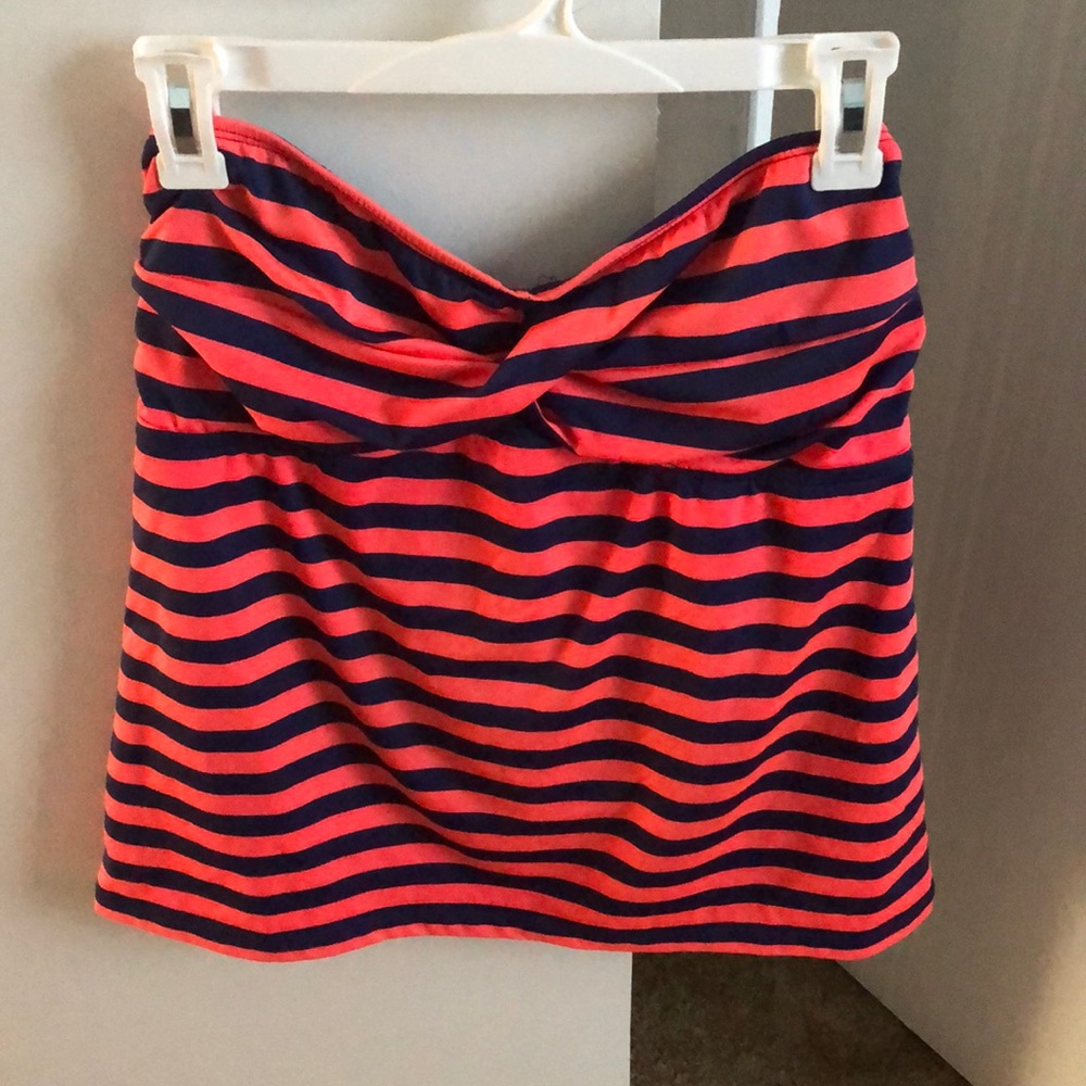 Strapless swim top